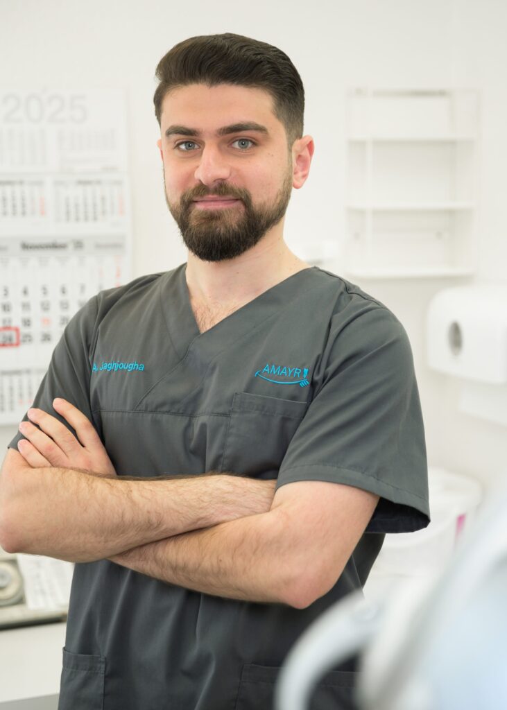 Portrait von A. Jaghiougha, Zahnarztpraxis Amayri in Duisburg
